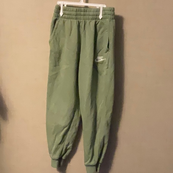 Nike Kids Olive Green Sweatpants - Picture 1 of 4